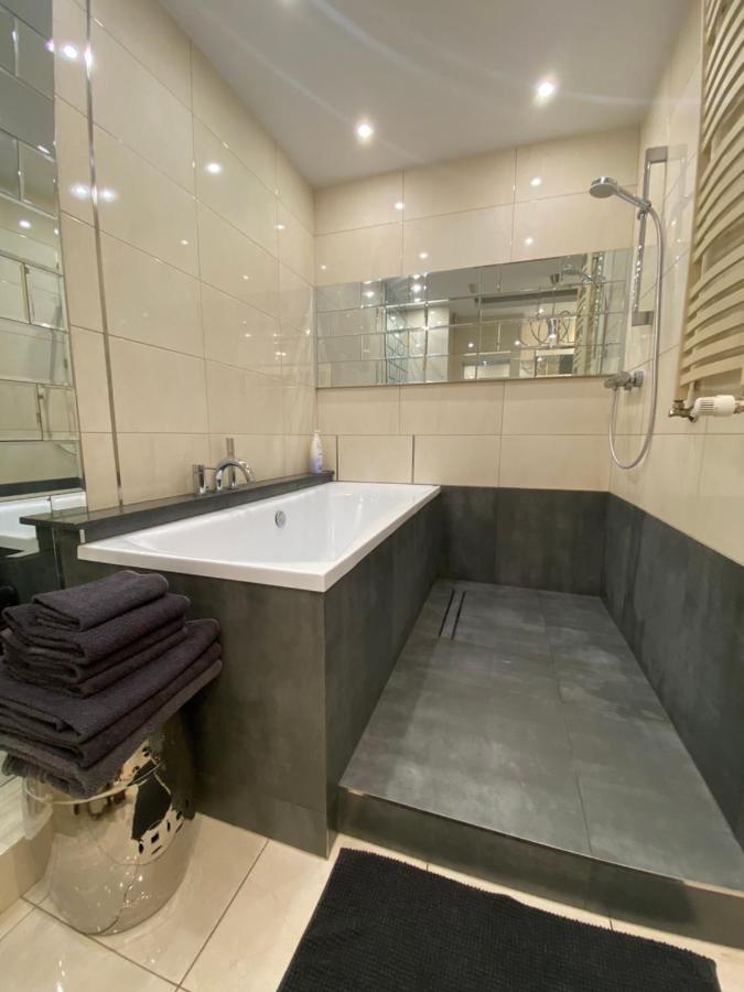 Apartament W Sercu Gdanska Z Parkingiem Podziemnym Екстер'єр фото